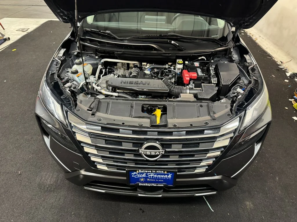 Used 2024 Gray Nissan S image 11