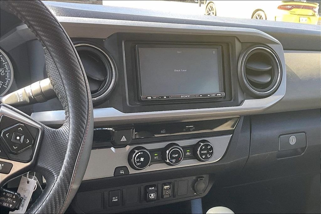 Used 2018 Gray Toyota SR5 image 6