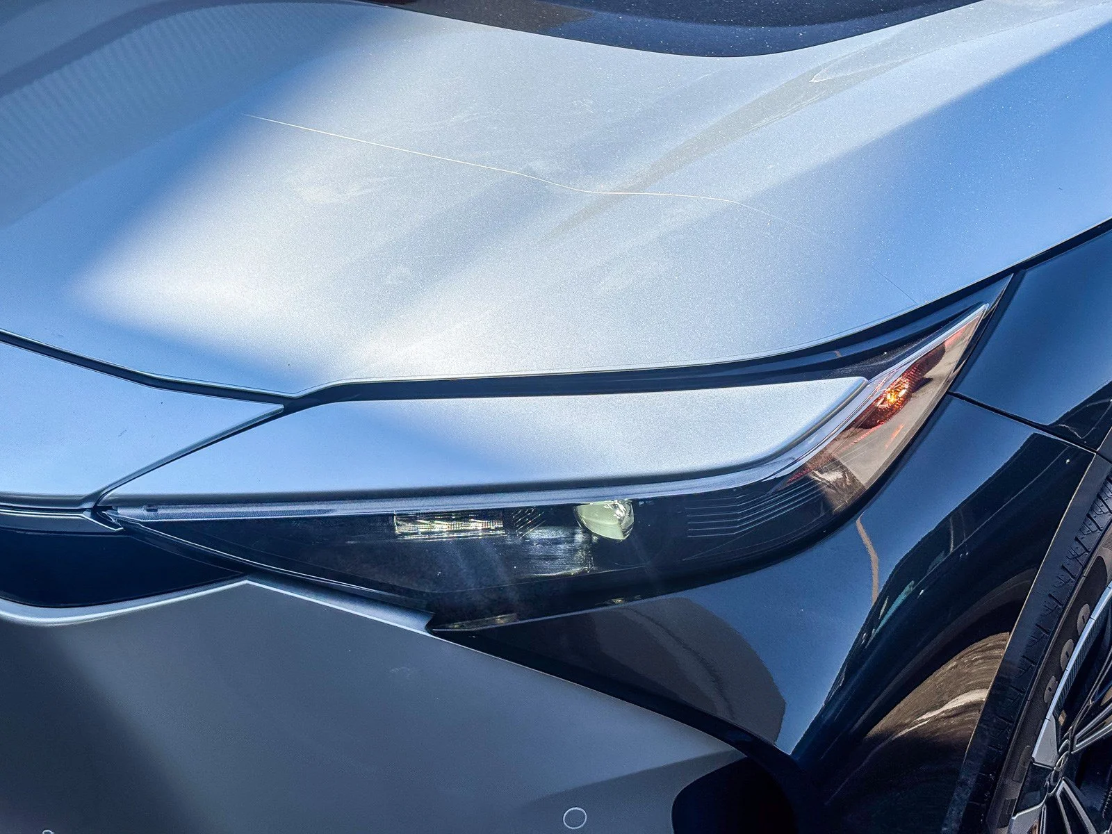 Certified Used 2025 Elemental Silver Metallic Toyota XLE image 8