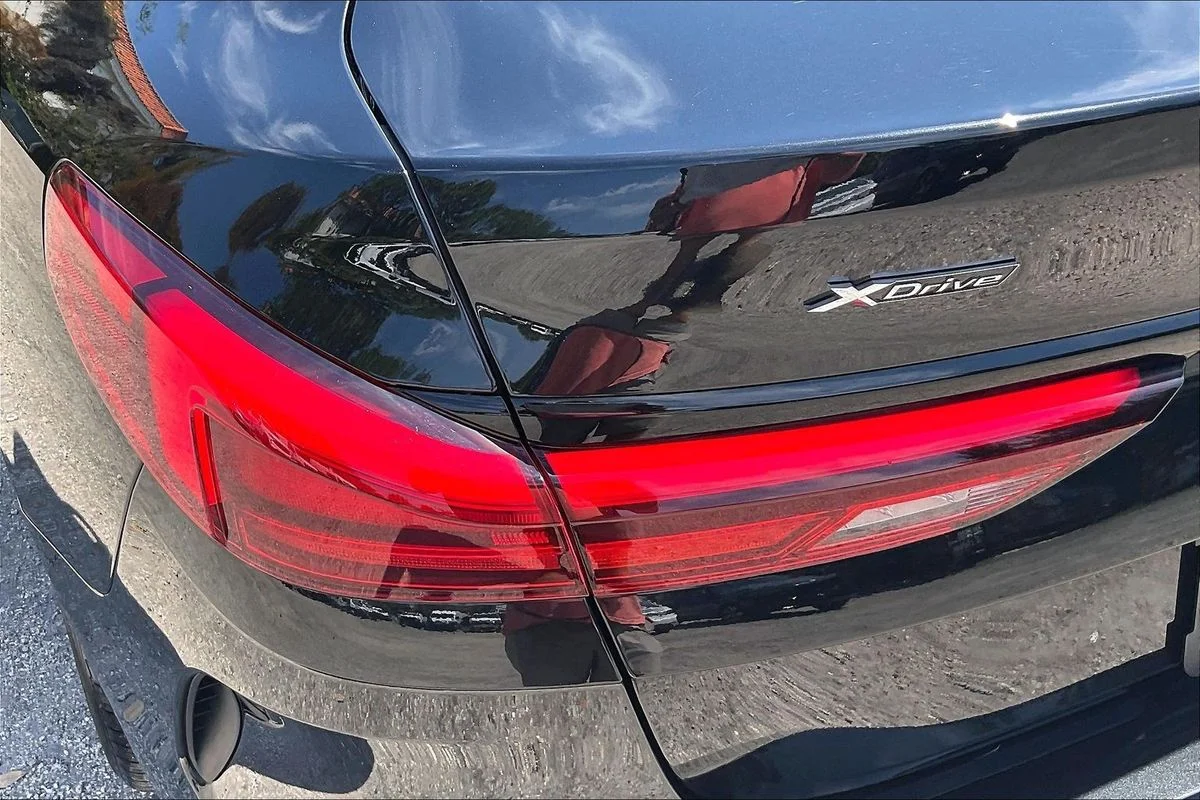 Used 2024  BMW xDrive image 23