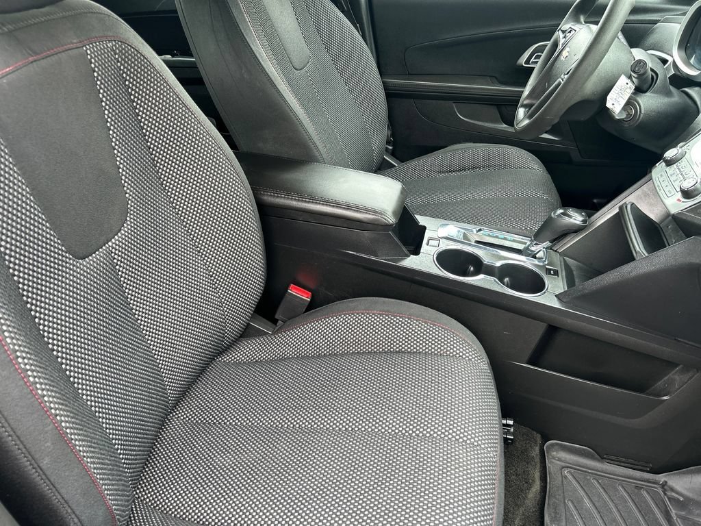 2017 Chevrolet Equinox LS - Photo 15