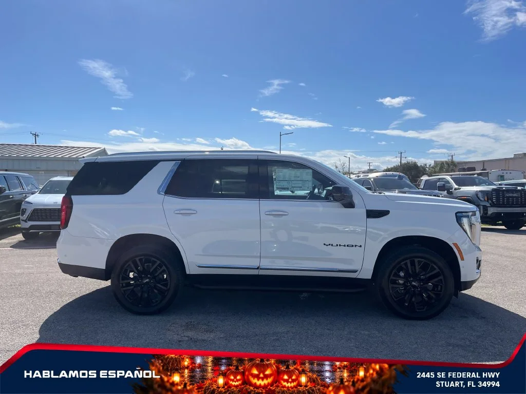 New 2027 Summit White GMC Elevation image 8