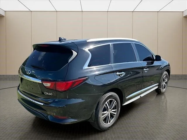 Used 2016 Black INFINITI Base image 12