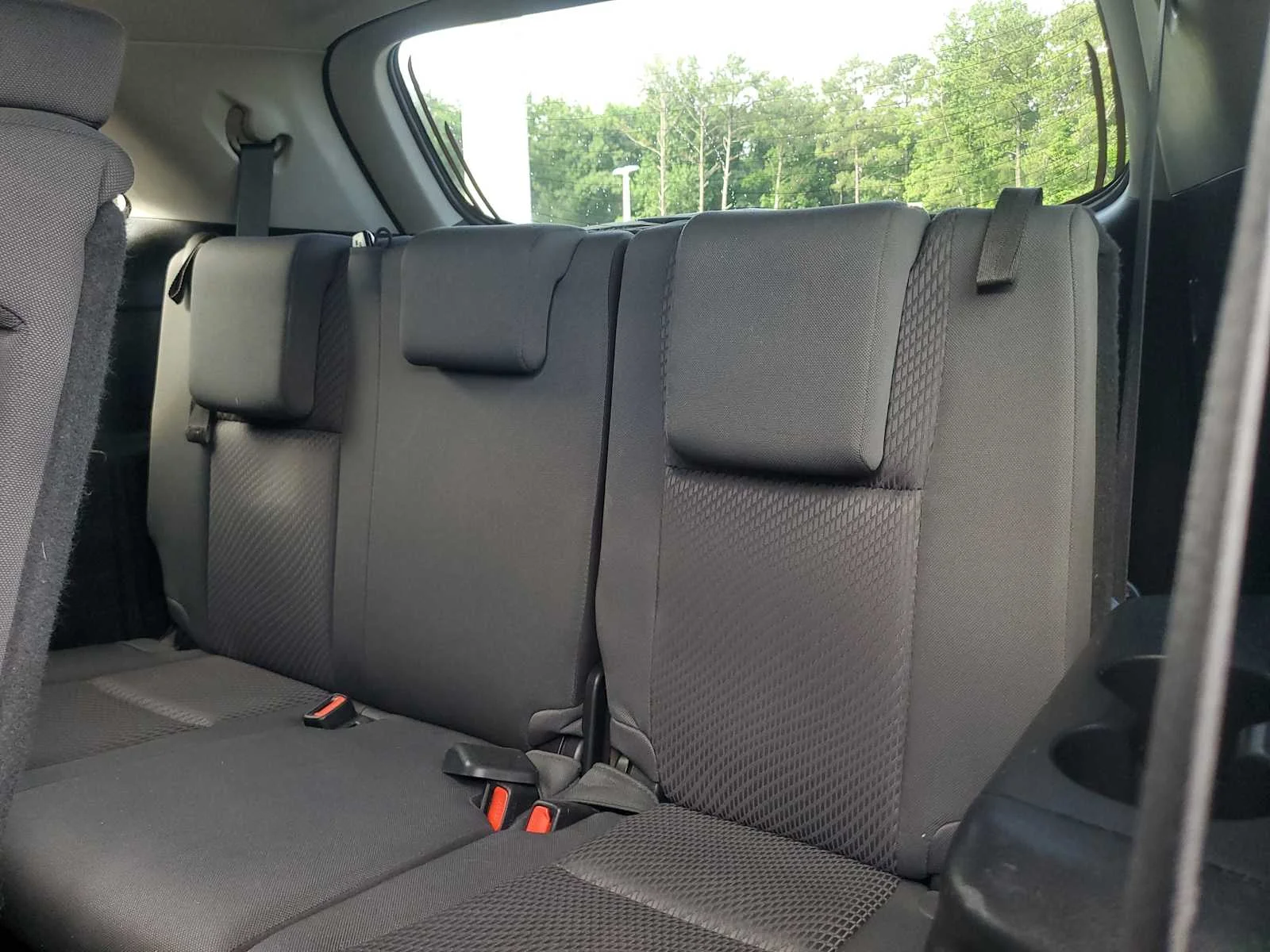 Used 2019 Midnight Black Metallic Toyota LE image 11