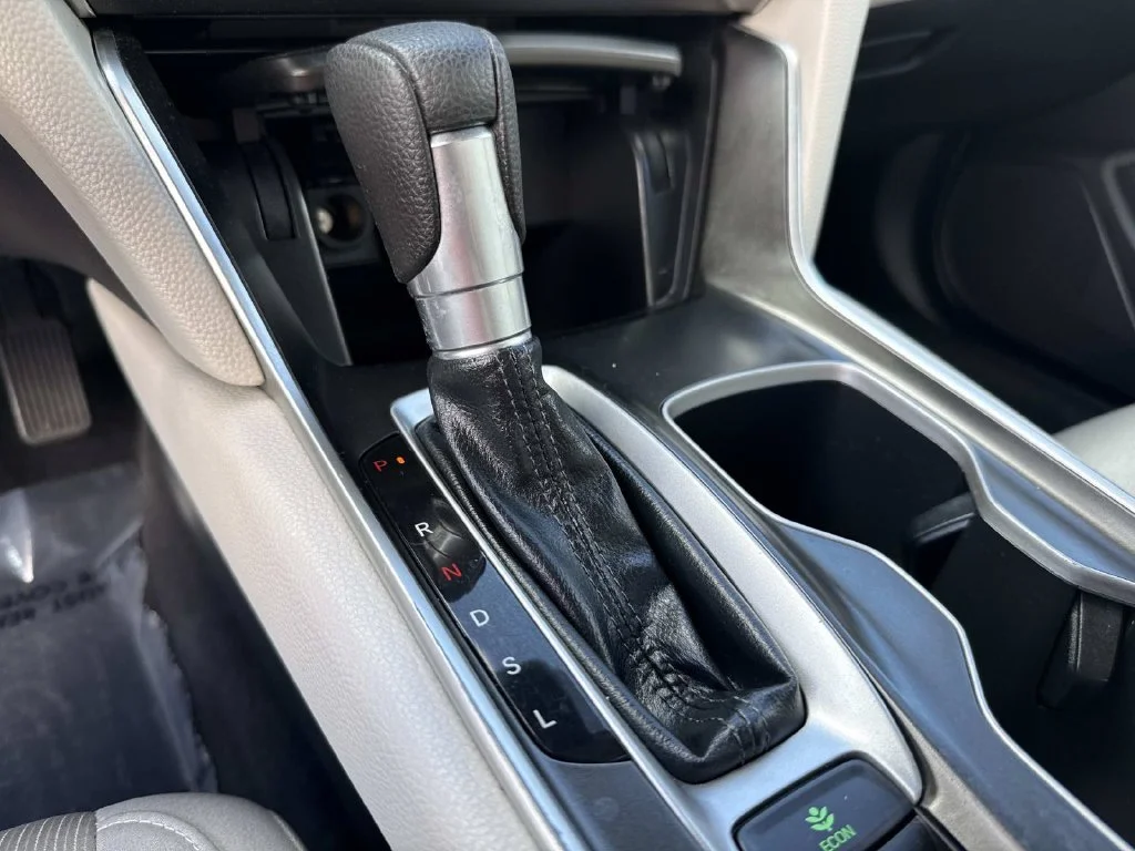 Used 2020  Honda LX image 30