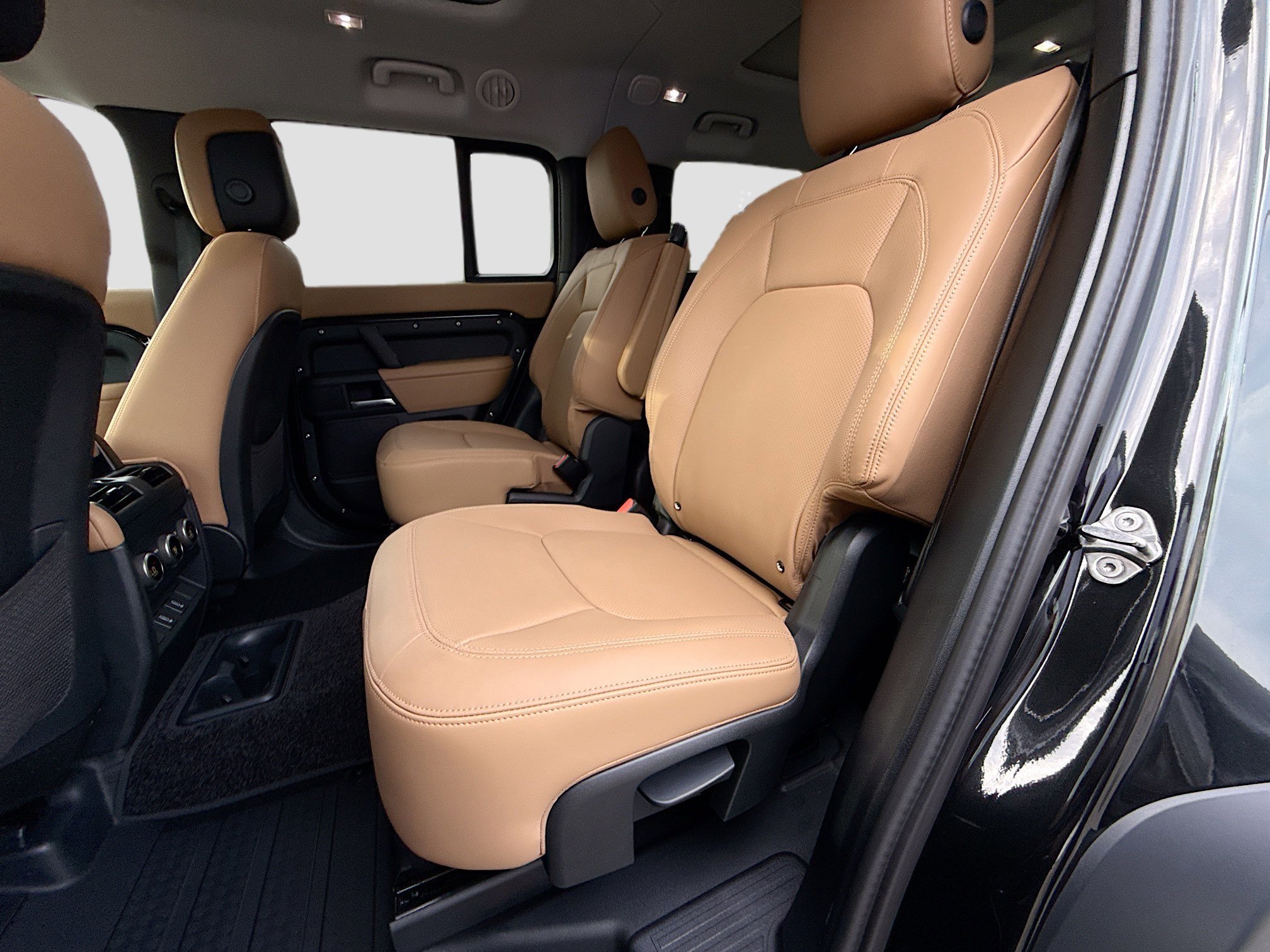 New 2026 Santorini Black Land Rover S image 22