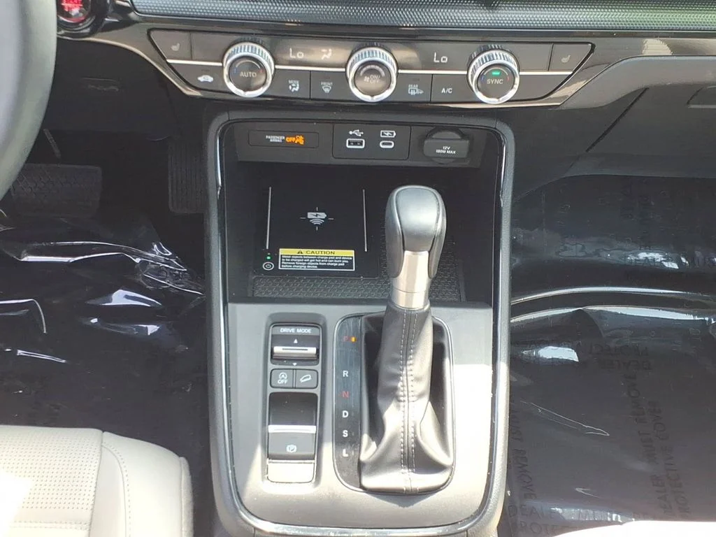 Used 2024 White Honda EX-L image 28