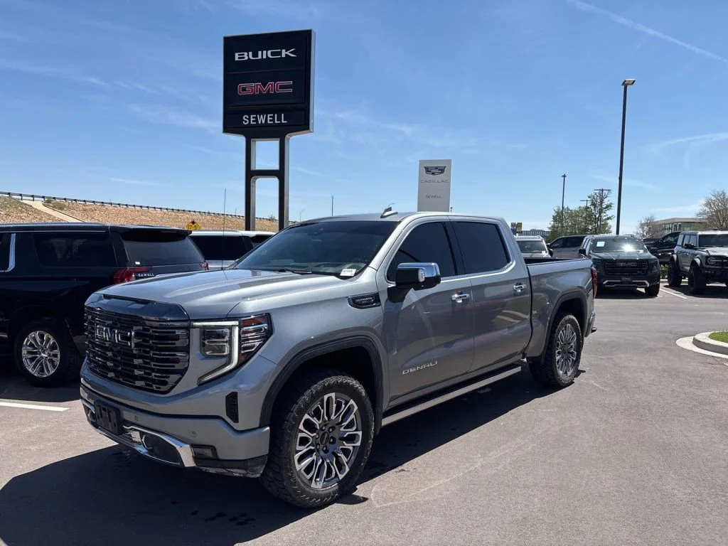 2023 GMC Sierra 4WD Crew Cab Short Box Denali Ultimate's photo