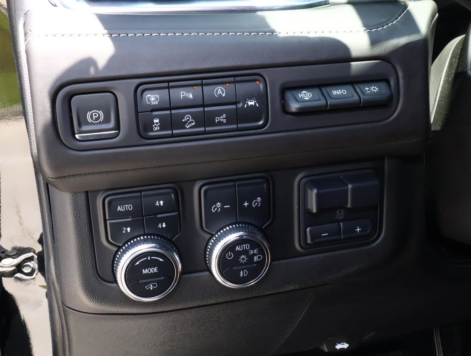 2023 GMC Yukon XL Denali Ultimate - Photo 29
