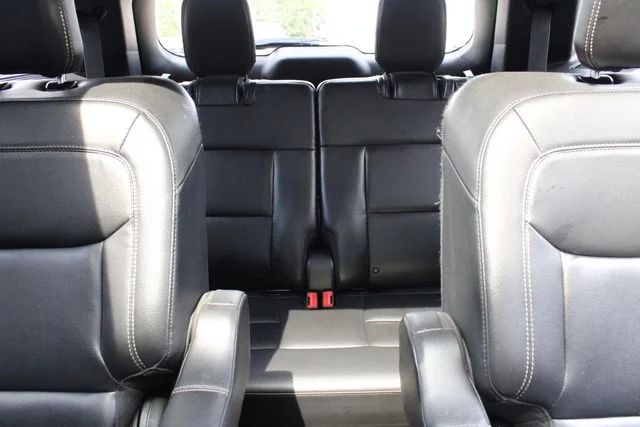 Used 2020 Black Ford XLT image 24