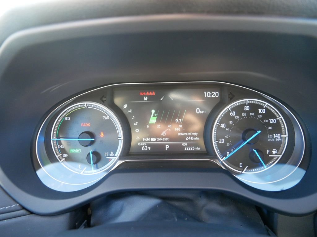 2024 Toyota Venza LE - Photo 23