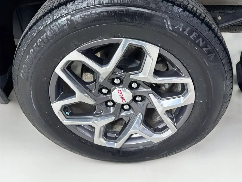 Used 2024 Downpour Metallic GMC SLT image 40