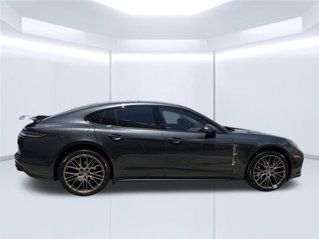 Used 2023  Porsche 4 Platinum Edition image 7