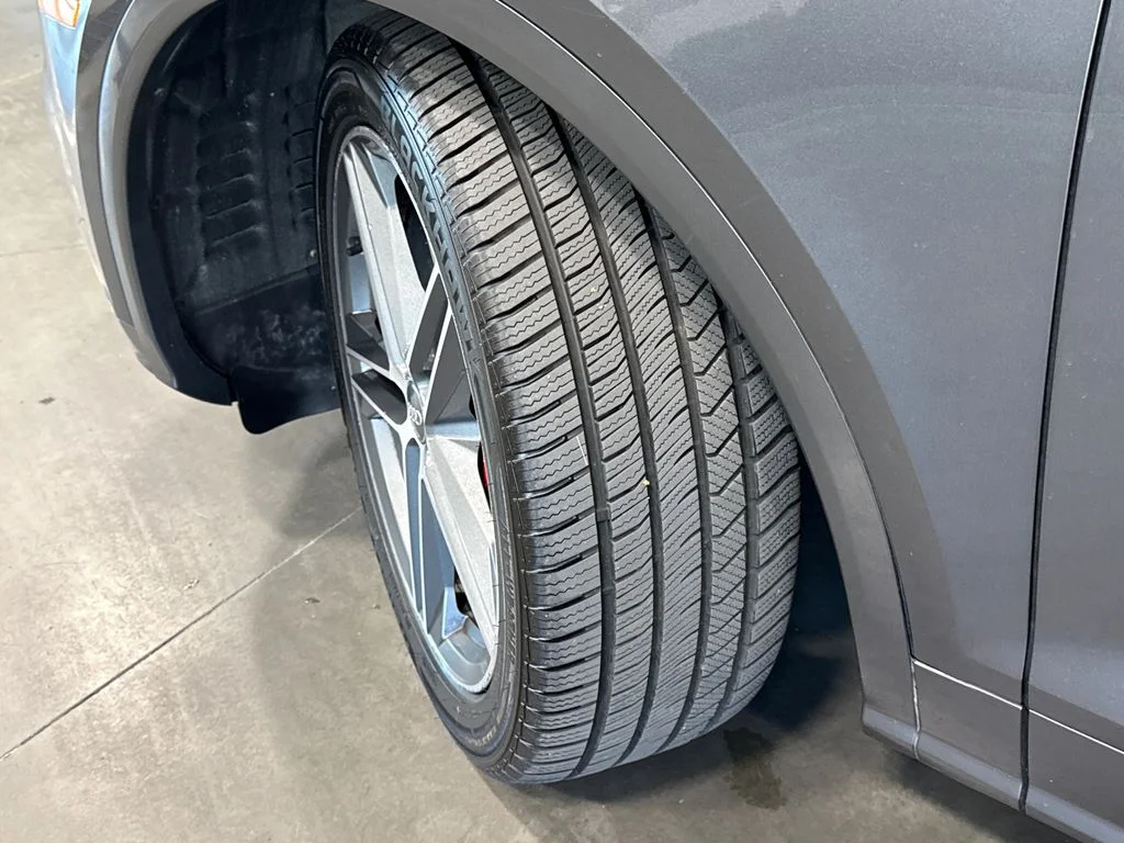 Used 2018 Gray Audi 3.0T Prestige image 19