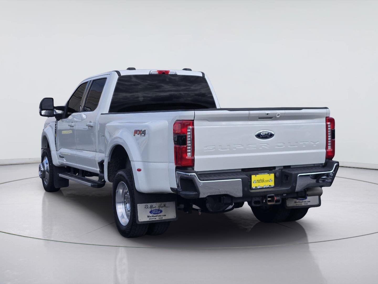 Used 2026 Star White Metallic Tri-Coat Ford Lariat image 4