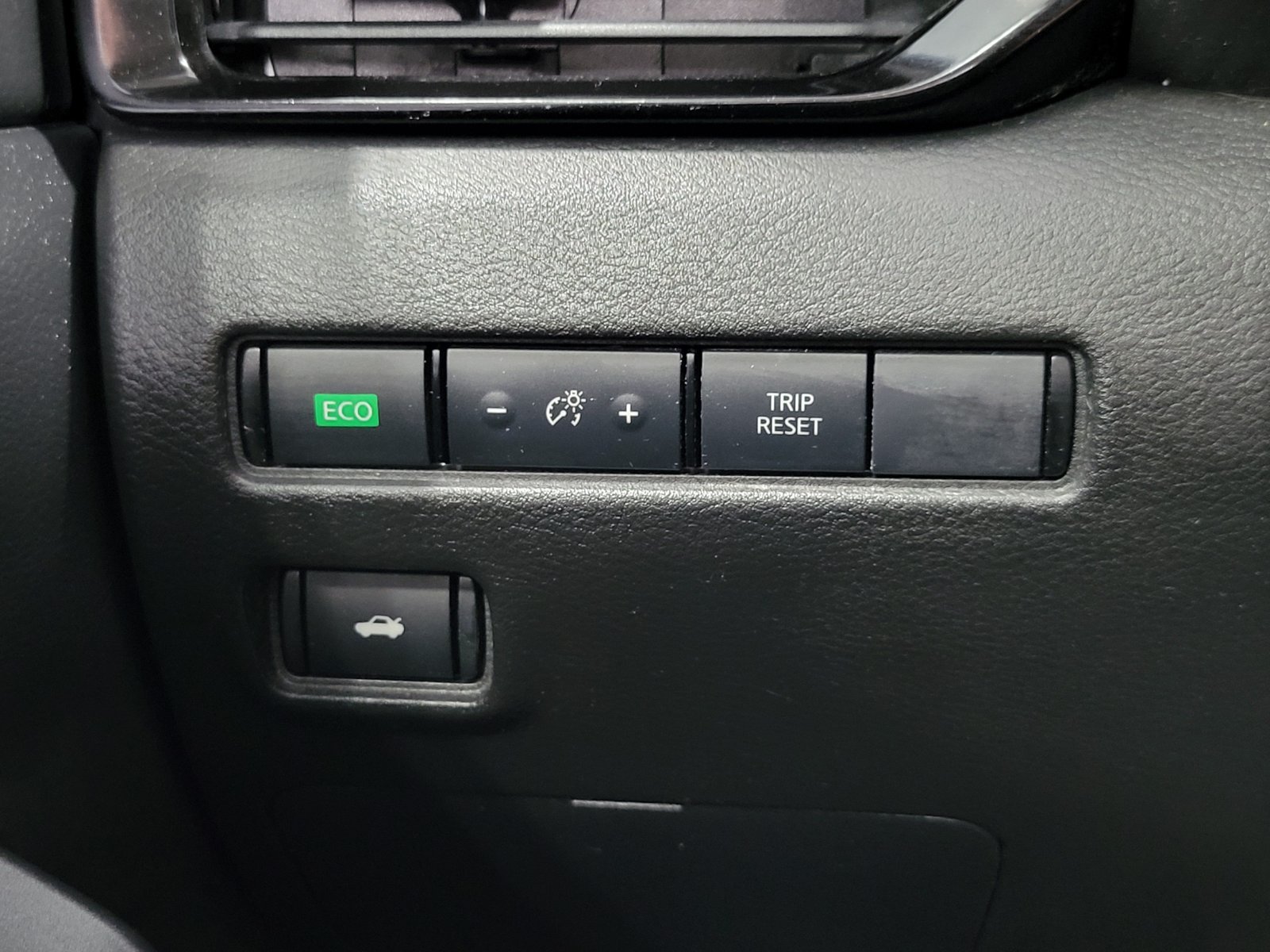 Used 2022 Blue Nissan SV image 14