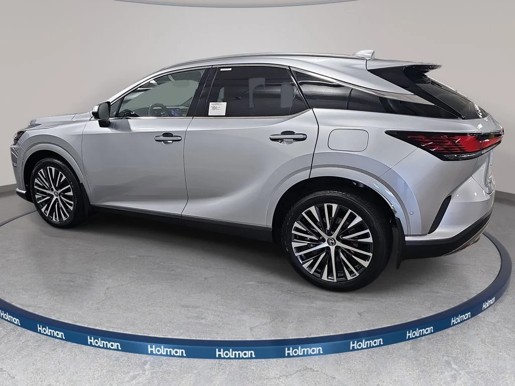 New 2026 Iridium Lexus PREMIUM PLUS image 8
