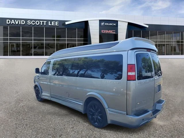 Used 2022 Silver Ice Metallic Chevrolet WT image 5