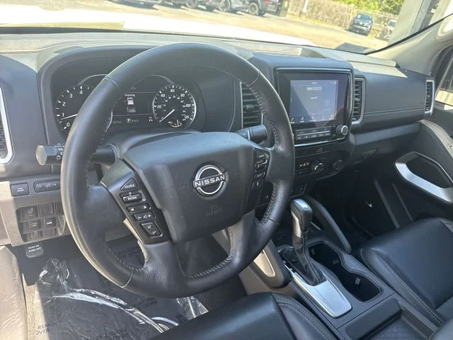 Used 2022 White Nissan SV image 16