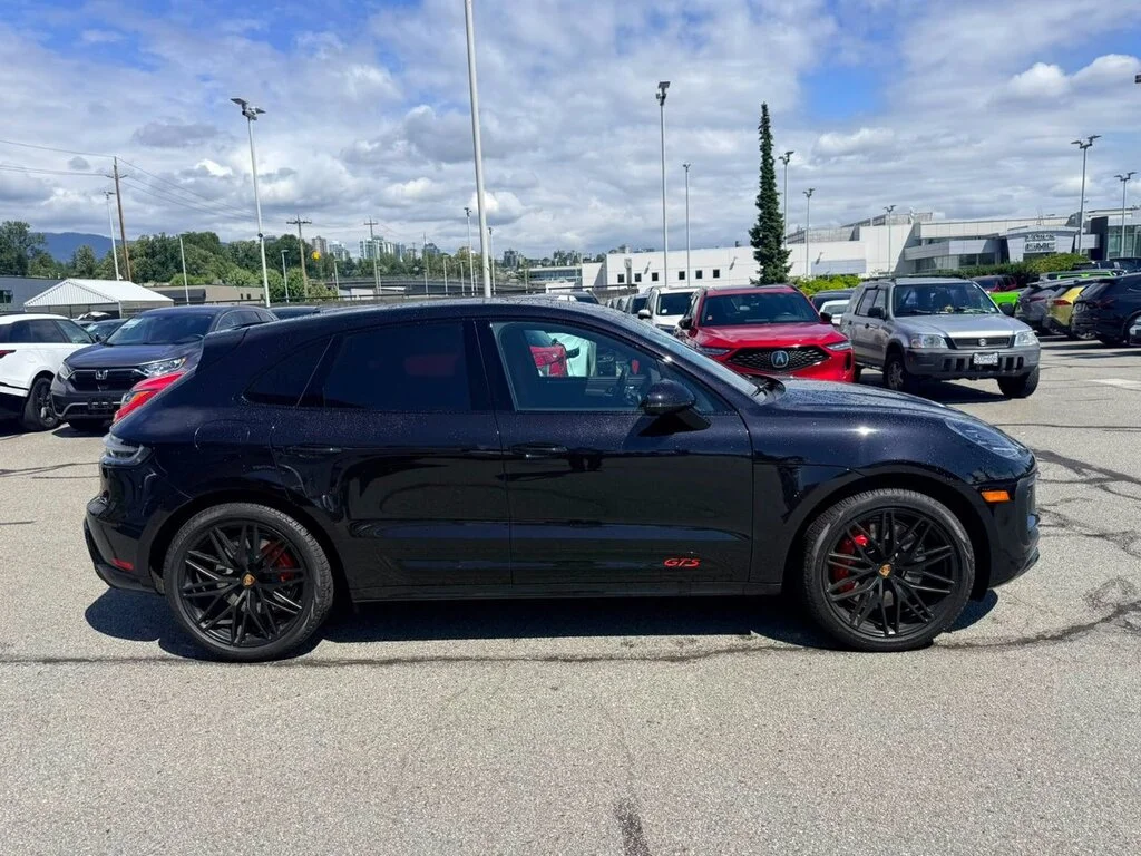 Used 2023  Porsche GTS GTS   Dilawri Certified   Local BC   Clean Tit image 6