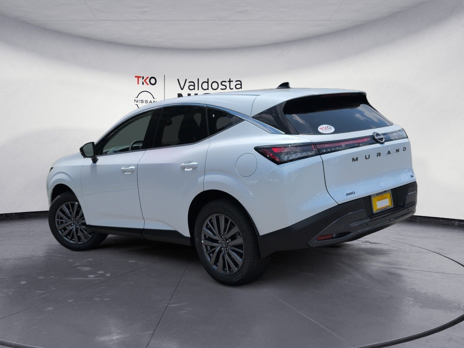 New 2026 Everest White Pearl TriCoat Nissan SL image 9