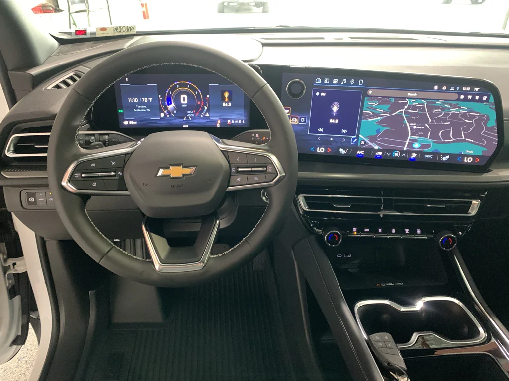 2027 Chevrolet Traverse LT - Photo 18