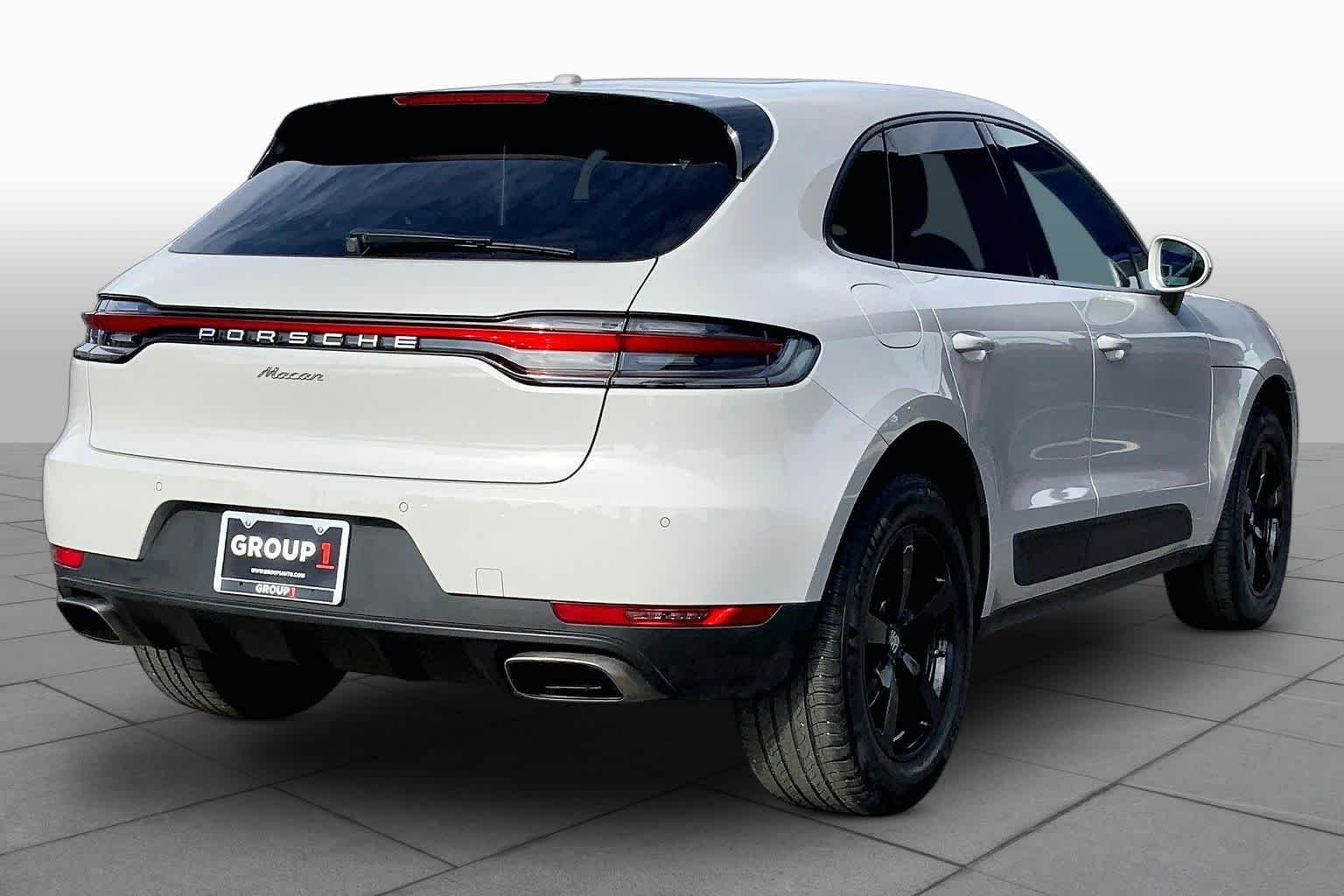 Used 2019 Carrara White Metallic Porsche  image 12