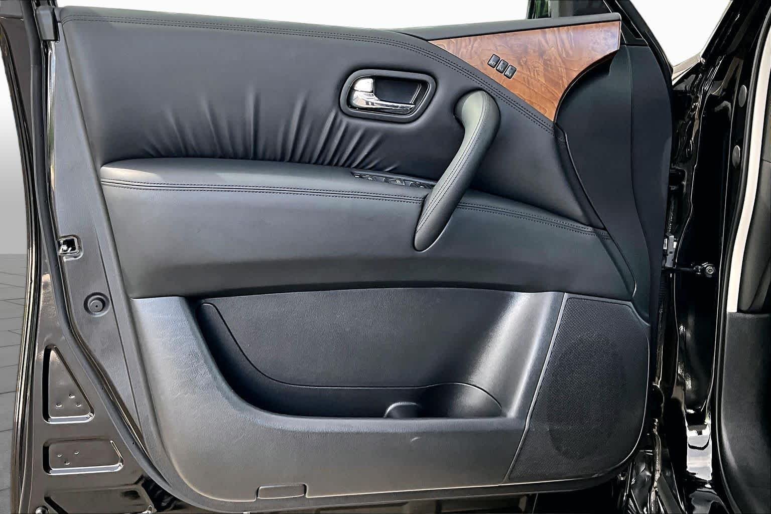 Used 2024 Super Black Nissan SL image 22