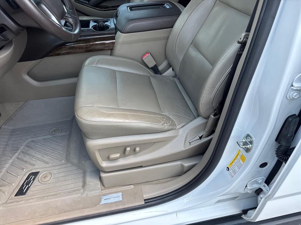 Used 2019 SUMMIT WHITE Chevrolet LT image 13