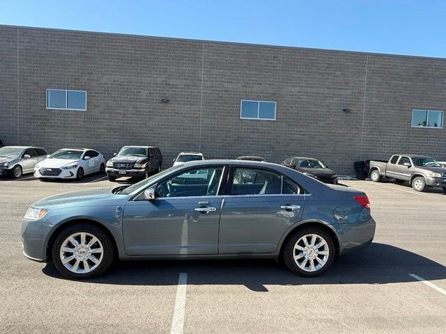 Used 2012 Steel Blue Metallic Lincoln  image 3