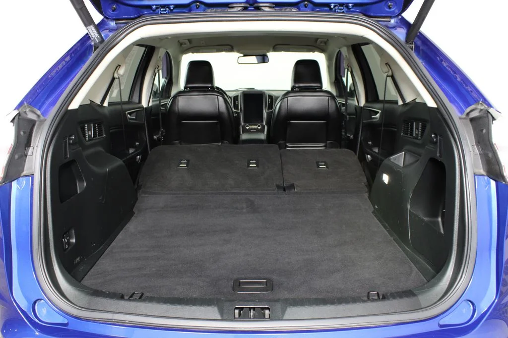 Used 2021 Blue Metallic Ford SEL image 8