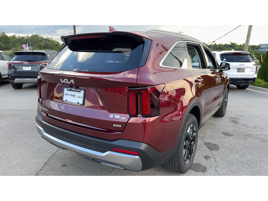 2025 Kia Sorento S photo 4