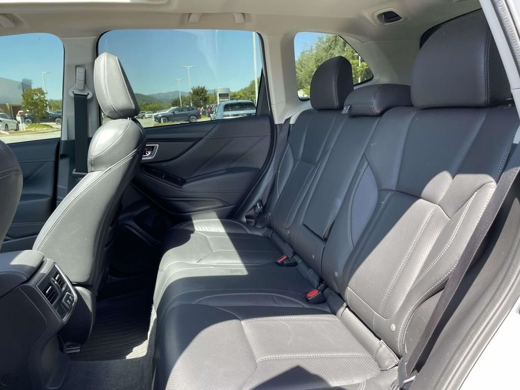 Used 2020 Ice Silver Metallic Subaru Limited image 4