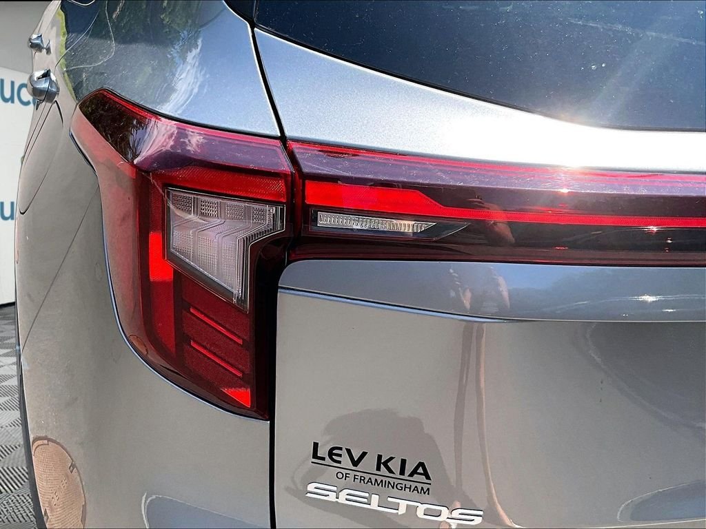 Used 2024 Gray Kia SX image 26