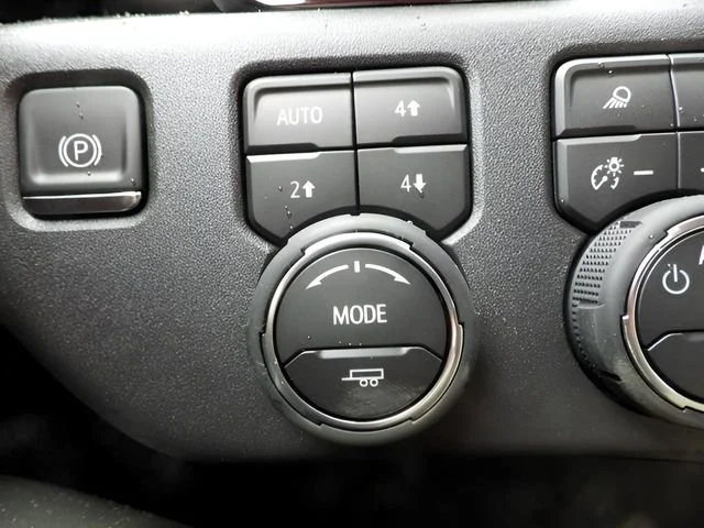 2026 Chevrolet Silverado 1500 ZR2 - Photo 12
