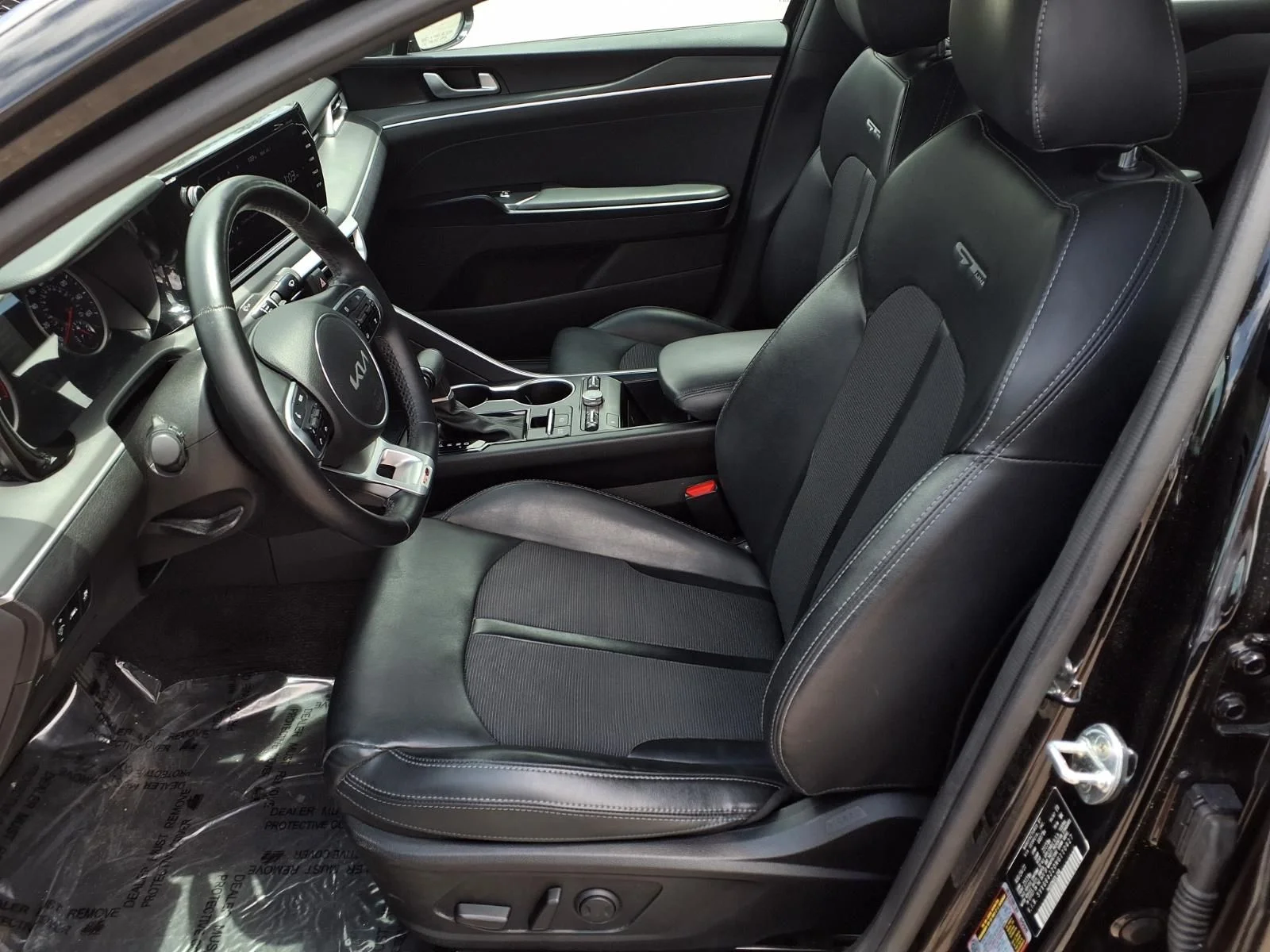 Used 2022 Black Kia GT-Line image 17