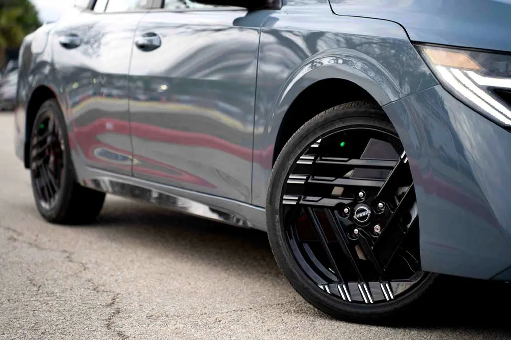 New 2026 Gray Nissan SR image 2