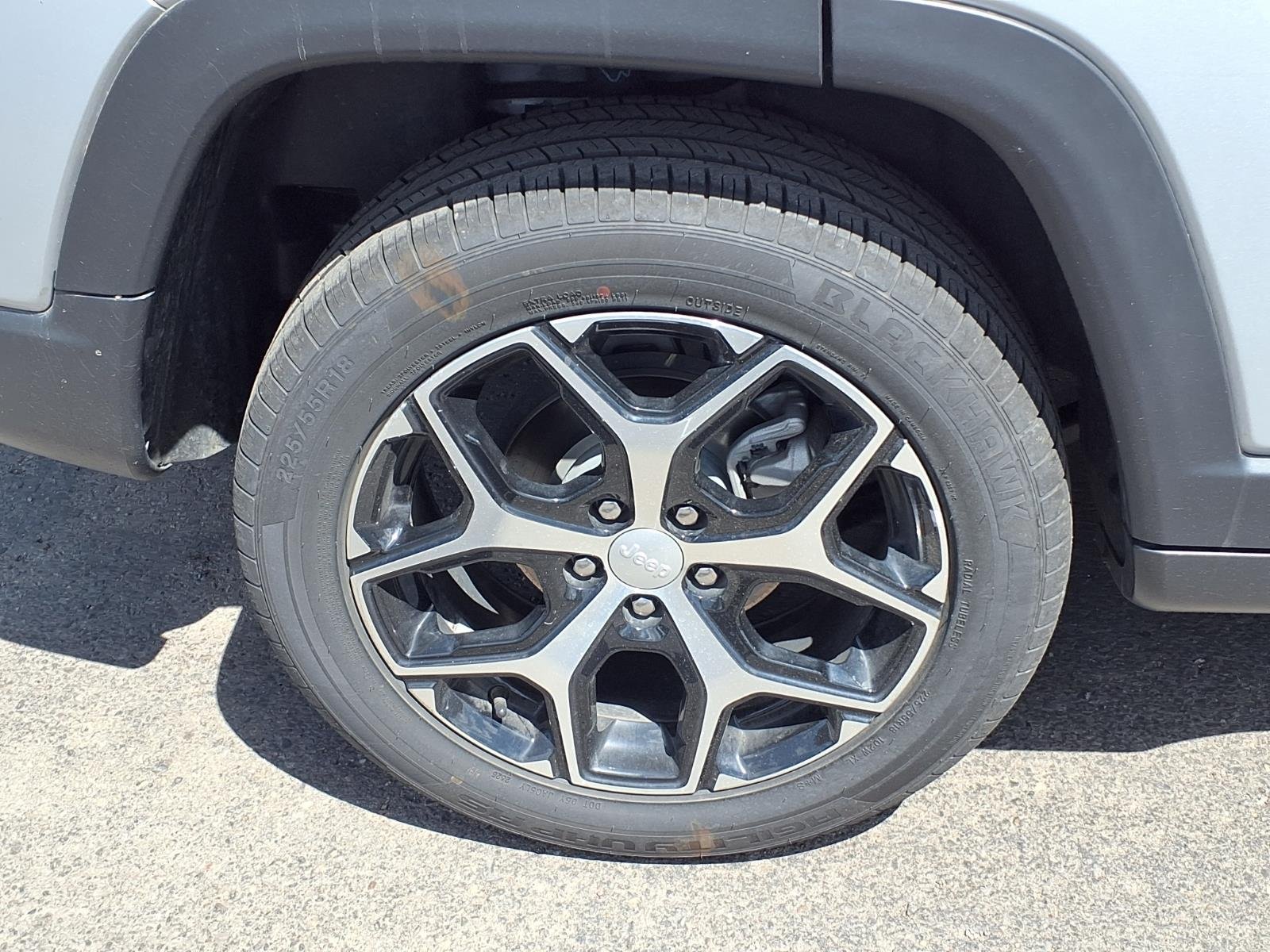 Certified Used 2024 Silver Zynith Clear Coat Jeep Limited image 26