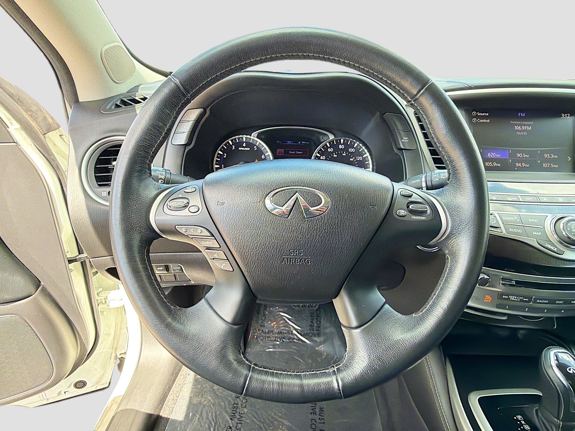Used 2017 Majestic White INFINITI Base image 38