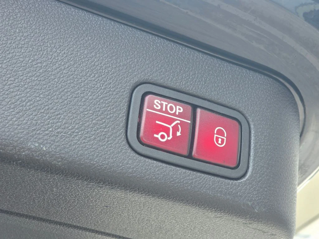 Used 2015  Mercedes-Benz ML 250 image 16