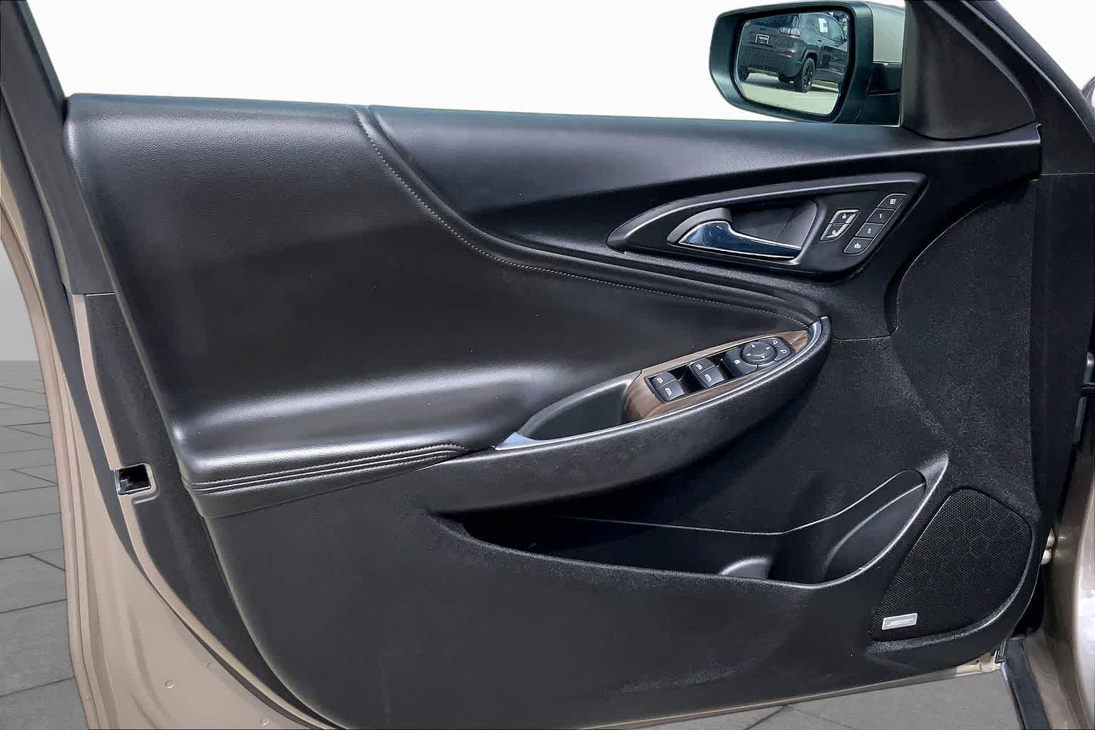 Used 2024 Mineral Gray Metallic Chevrolet LT image 21