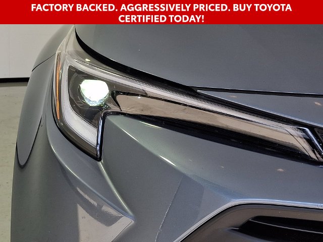 Used 2025  Toyota LE image 11
