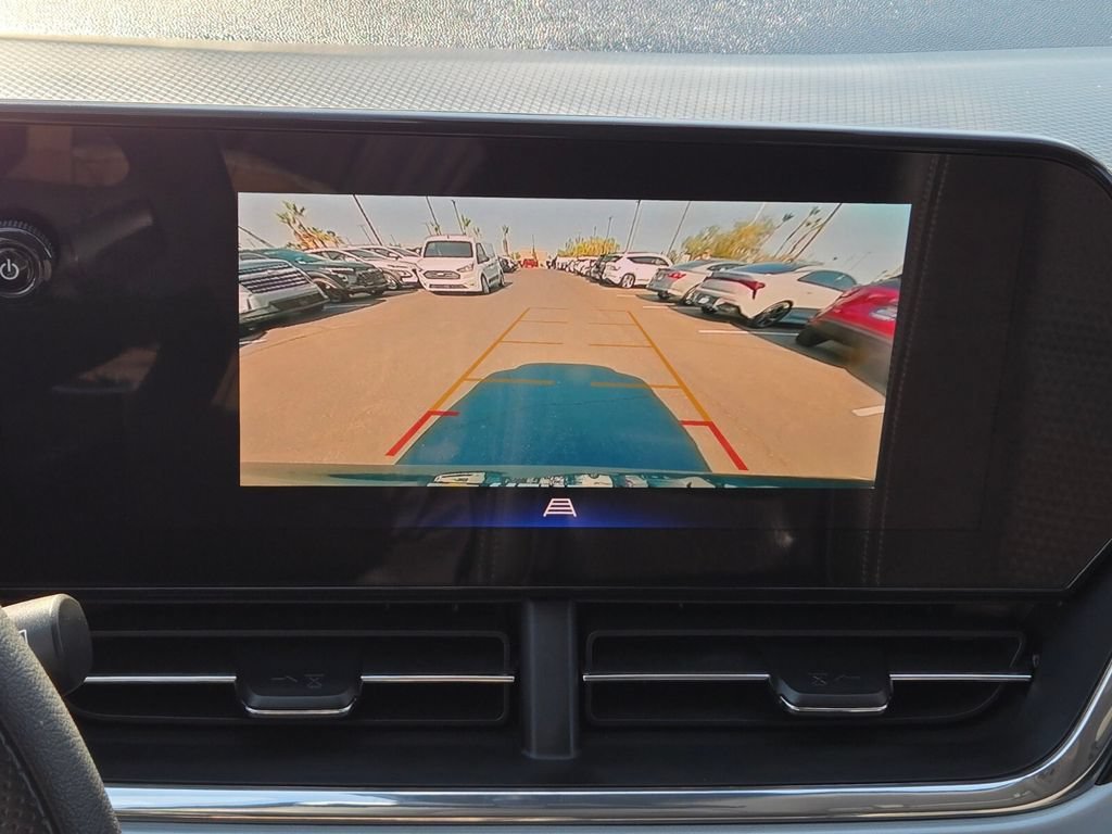 2025 Chevrolet Trax LT - Photo 20