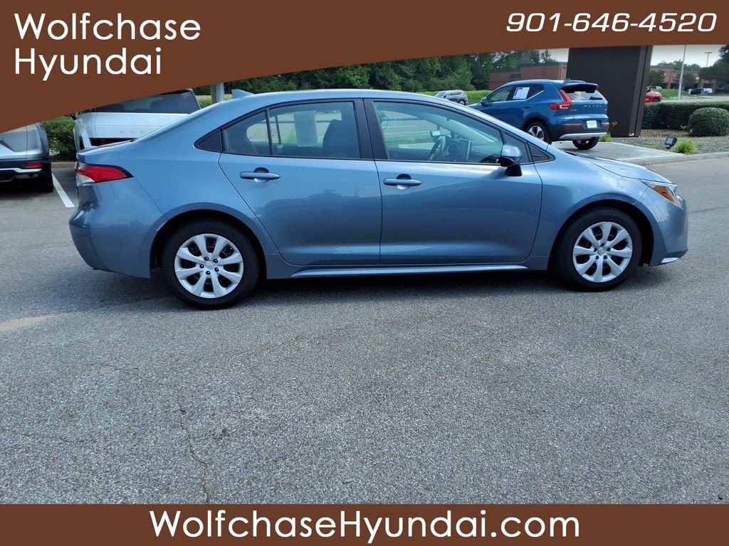 Used 2021  Toyota LE image 6