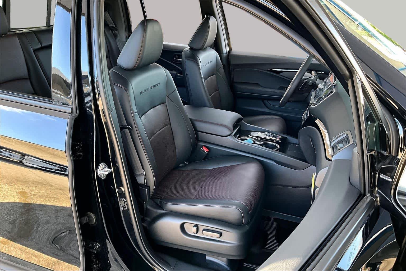 Certified Used 2026 Crystal Black Pearl Honda Black Edition image 9