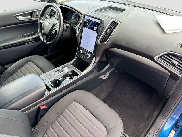 Used 2022 Blue Ford SE image 27