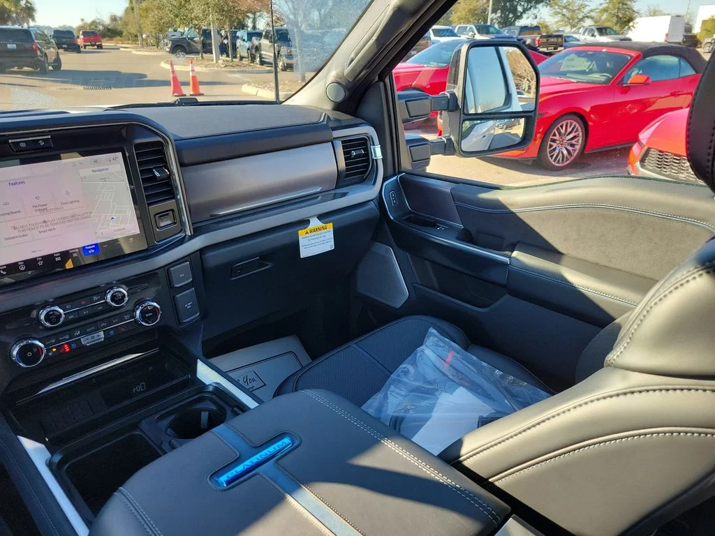 2026 Ford F-250 Super Duty Platinum - Photo 12