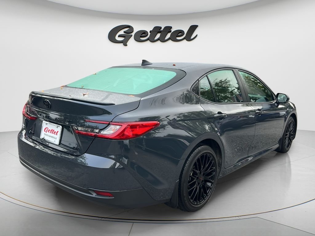 Used 2025  Toyota LE image 5