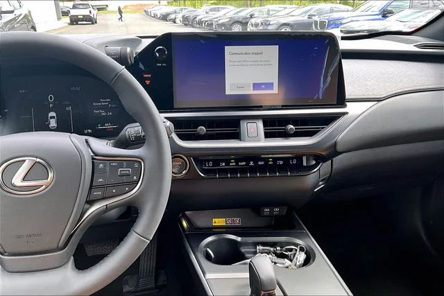 New 2026 Ultra White Lexus 300h Premium image 7