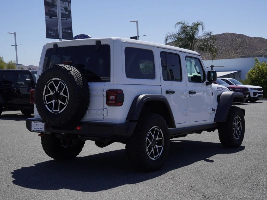 New 2026 Bright White Clear-Coat Exterior Paint Jeep Rubicon image 3